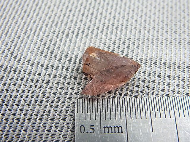 画像: トルコ産双晶ダイアスポア原石 4.8カラット
