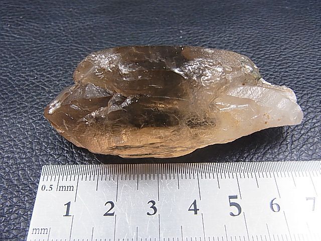 画像: ベトナム・カインホア産スモーキー水晶（シトリンカラー/カテドラル） 54.9g