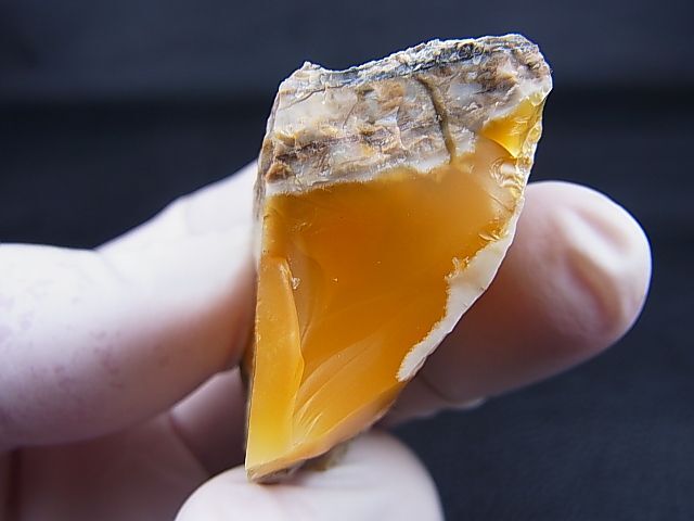 画像: 上藻別産イエローオパール原石 34.7g