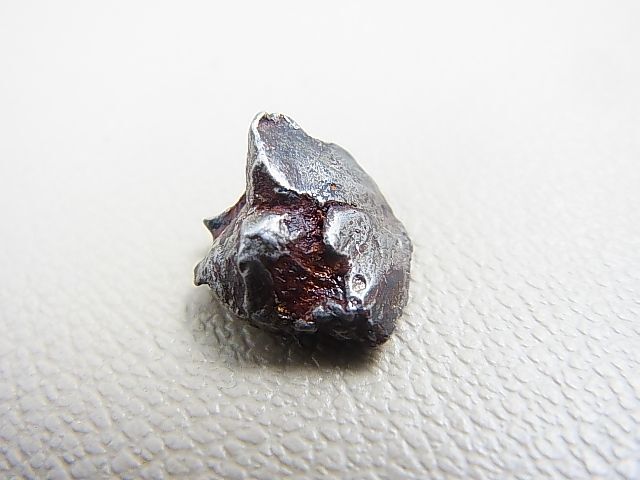 画像: シホテ・アリン鉄隕石 2.9g