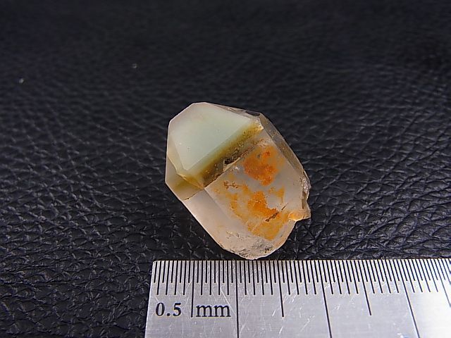 画像: 山上鉱山産緑水晶原石 4.4g