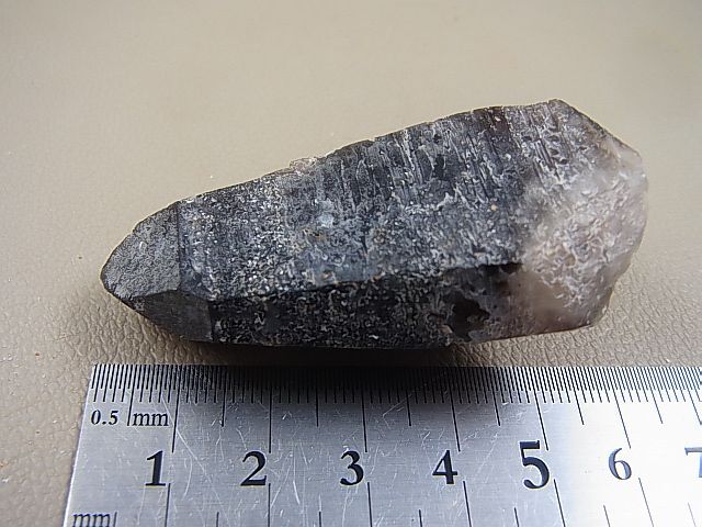 画像: フィンランド産スモーキー水晶（ケアンゴーム）ポイント 41.2g