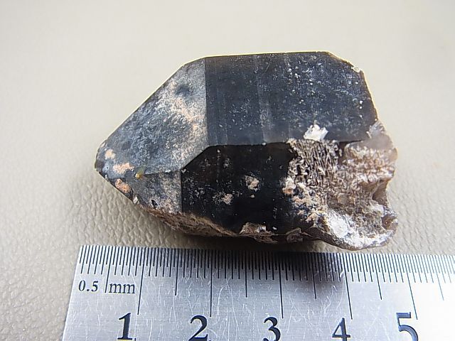 画像: フィンランド産スモーキー水晶（ケアンゴーム）ポイント 38.0g
