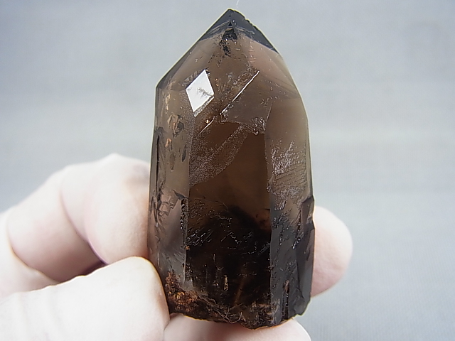 画像: ナミビア・エロンゴ産デザートスモーキー水晶ポイント（ファントム） 47.2g