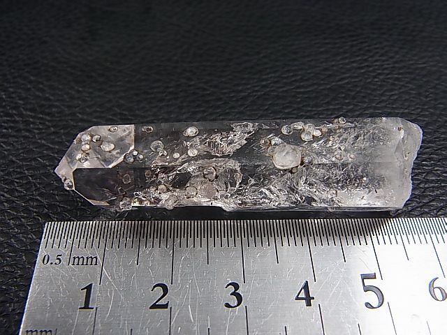 画像: ブランドバーグ産エレスチャル水晶（水入り/方沸石付き） 18.0g