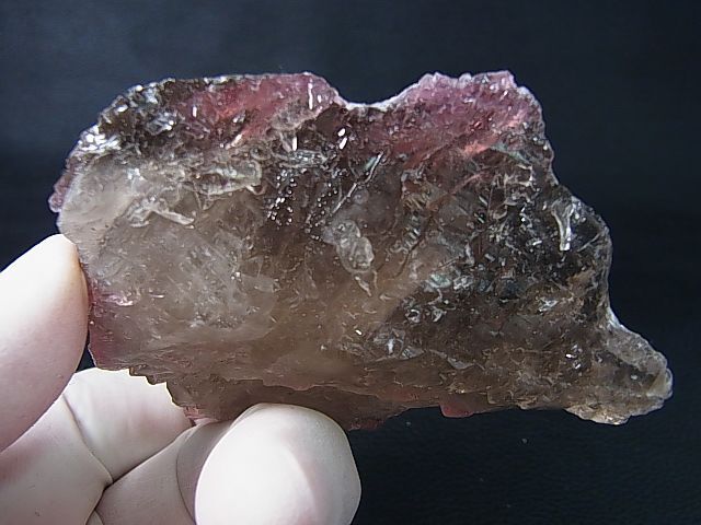画像: アフガニスタン産ローズクオーツ結晶（紅水晶）原石 117.0g