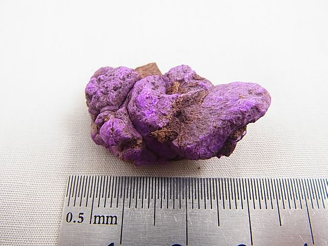 画像: 南アフリカ・チュワニン鉱山産ピンクスギライト原石 7.7g