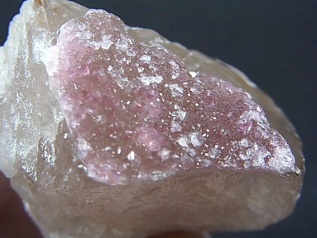 画像: アフガニスタン産ローズクオーツ結晶（紅水晶）原石 58.3g