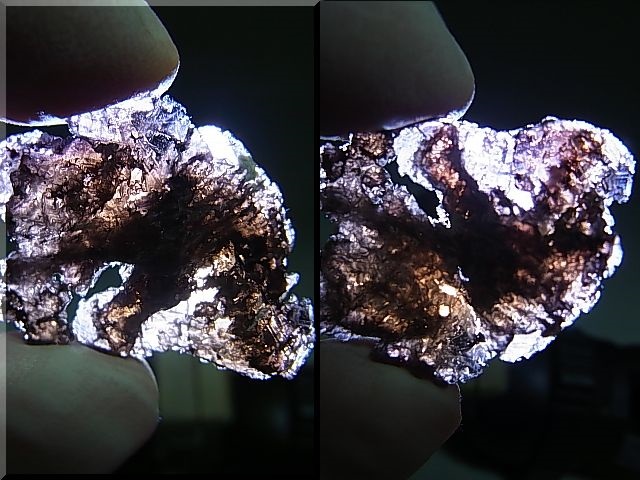 画像: ギルギット産エッチド・アキシナイト多色性原石 18.0カラット