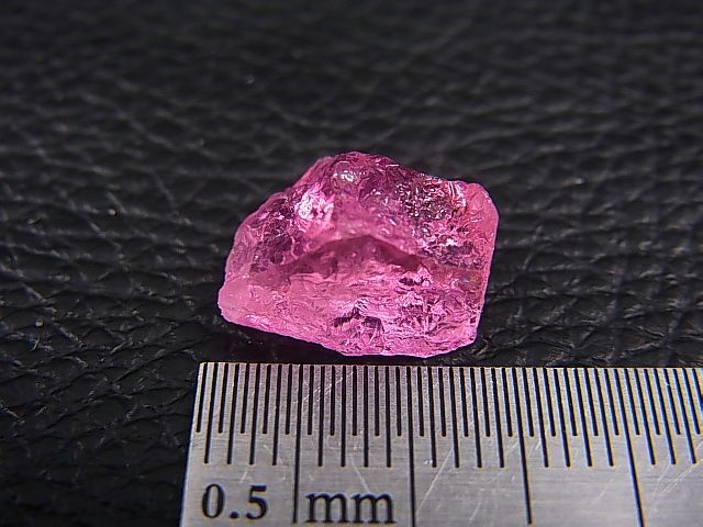 画像: カリフォルニア産キャンディ"ピンク"カラートルマリン原石 6.8カラット
