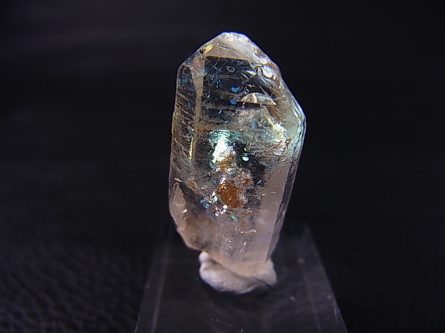 画像: マダガスカル産ペトロリウム水晶ポイント 3.2g