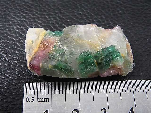 画像: ブラジル・クルゼーロ鉱山産バイカラートルマリン＆水晶原石 74.6カラット