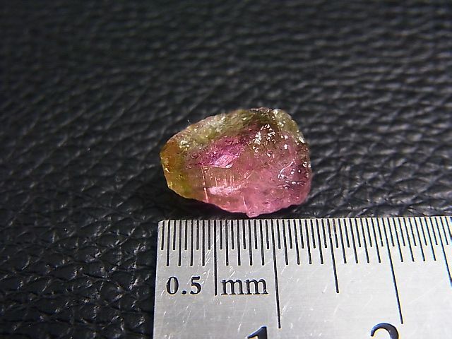 画像: カリフォルニア産バイカラー（ピンク/グリーン）トルマリン原石 6.0カラット