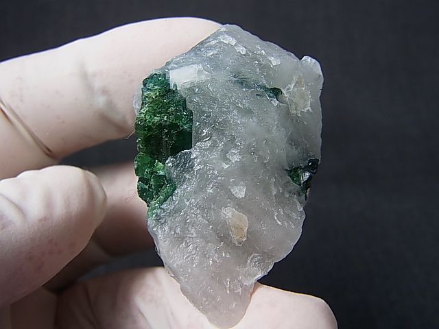 画像: ブラジル・クルゼーロ鉱山産グリーントルマリン＆水晶原石 135.2カラット