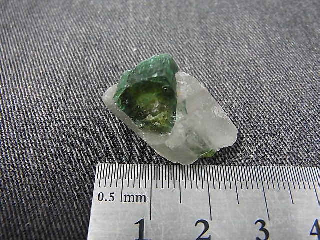 画像: ブラジル・クルゼーロ鉱山産グリーントルマリン＆水晶原石 32.7カラット