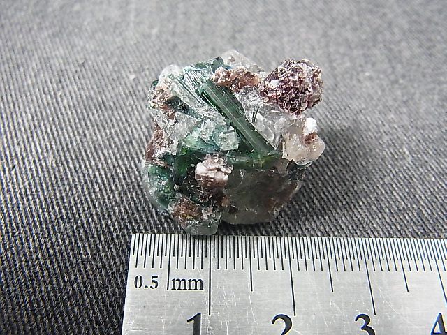 画像: ブラジル・クルゼーロ鉱山産ピンク/グリーントルマリン＆水晶原石 56.2カラット