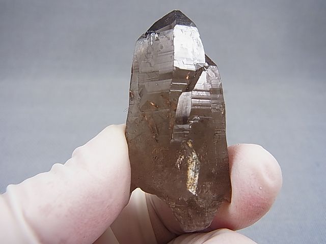 画像1: ベトナム・タインホア産スモーキー水晶ポイント（カテドラル） 25.4g