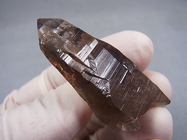 画像: ベトナム・タインホア産スモーキー水晶ポイント（カテドラル） 25.4g