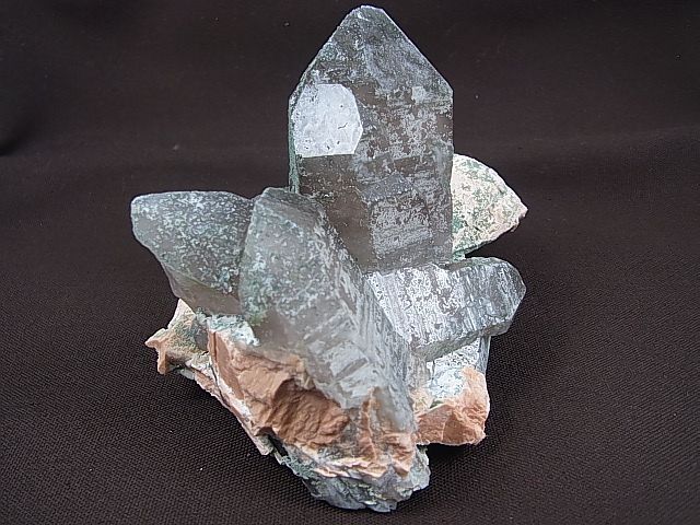 画像: 山東省産グリーン＆スモーキー水晶（水亜鉛銅鉱/斜長石付き） 408.0g