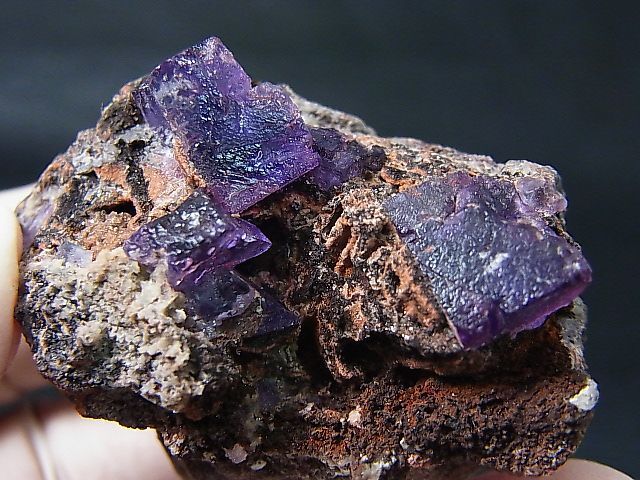 画像: メキシコ・オハエラ鉱山産フローライト原石（赤色蛍光） 41.4g