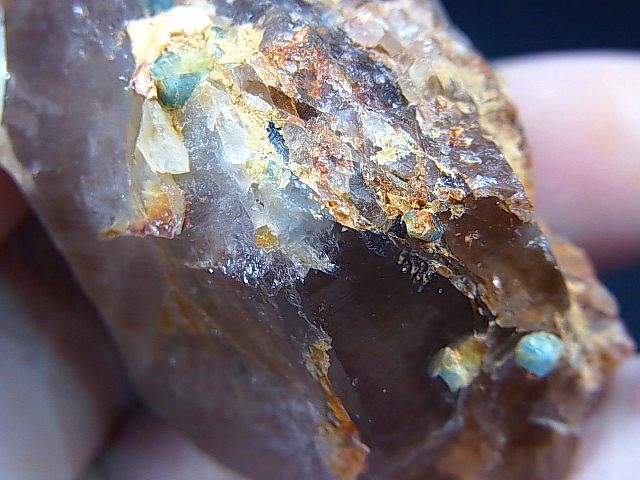 画像: ベトナム・タインホア産アクアマリン付きスモーキー水晶 79.7g