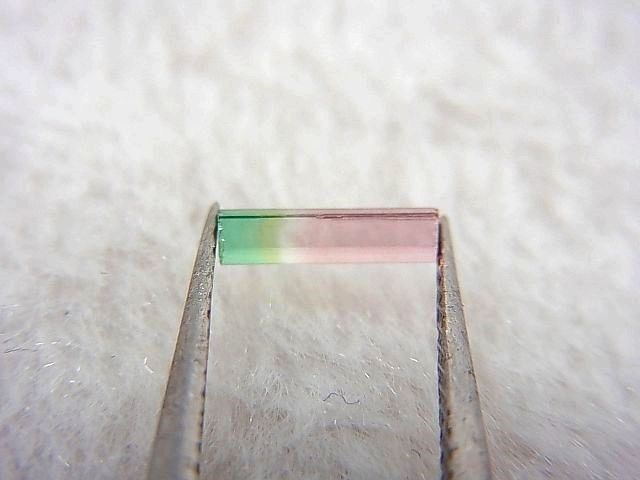 画像: ブラジル産バイカラートルマリン（グリーン/ピンク）柱状結晶 0.2カラット