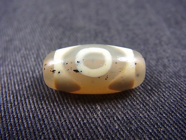 画像2: 「三眼」（黒朱砂入り）現代天珠 直径約10×20mm