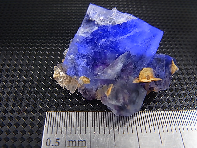 画像: 内モンゴル自治区Yindu産ブルーフローライト（ブルー＆パープル）原石 13.0g