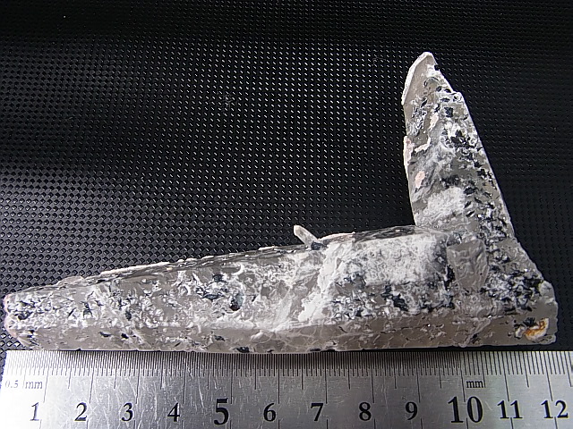 画像: 内モンゴル産日本式双晶水晶（ヘマタイト付き） 120.8g