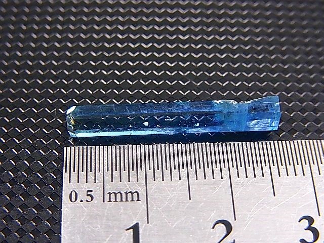 画像: ジェムグレード宝石需要品質：ベトナム産アクアマリン柱状結晶原石 4.3カラット