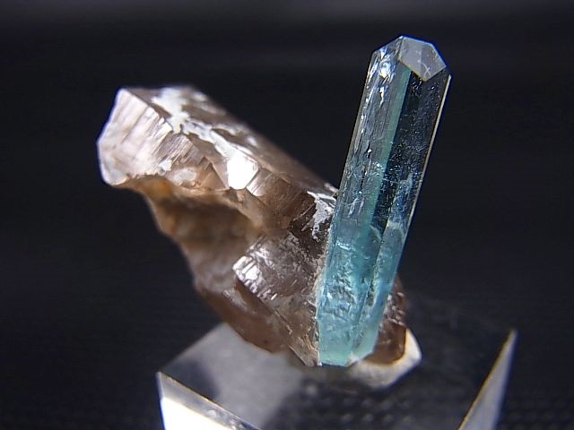 画像: ベトナム・タインホア産アクアマリン付きスモーキー水晶 4.6g