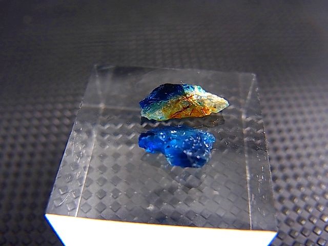 画像: ジンバブエ産ユークレース結晶原石 2点セット トータル 1.0カラット
