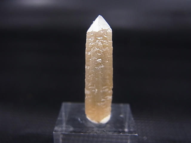 画像: 内モンゴル産角閃石/ヘデンベルガイト入り水晶原石（トラピチェ） 1.7g