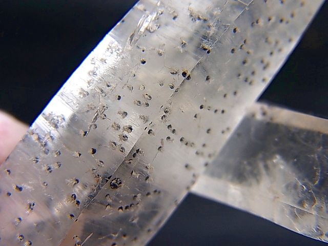 画像2: 内モンゴル産インクルージョン入りクリア水晶原石（貫入り水晶付き） 47.2g