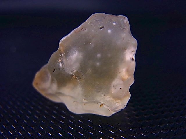 画像: ジュエリー品質：リビアングラス原石（クリストバライト入り） 5.2g