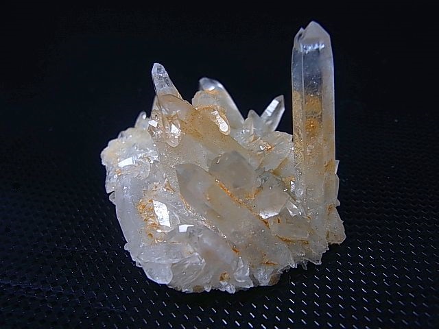画像: インド・マニカラン産リモナイト水晶クラスター 28.6g