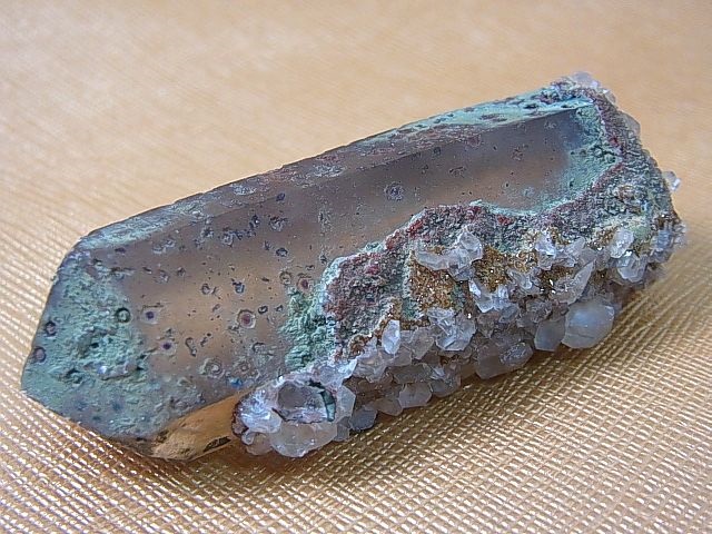 画像: スウェーデン・イェムトランド産水晶ポイント（カルサイト付き） 50.6g