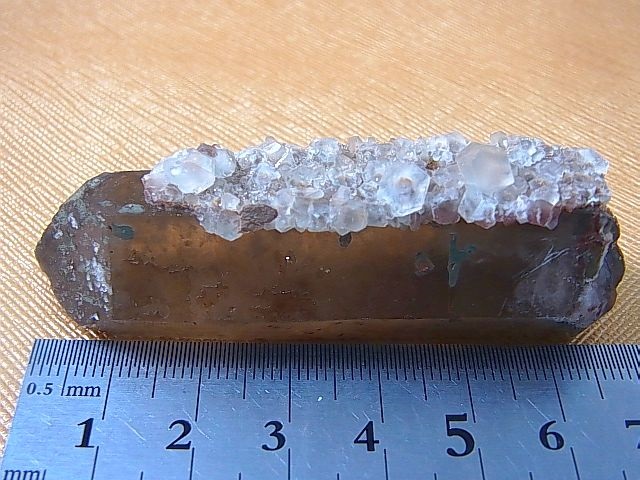 画像: スウェーデン・イェムトランド産水晶ポイント（カルサイト付き） 50.6g