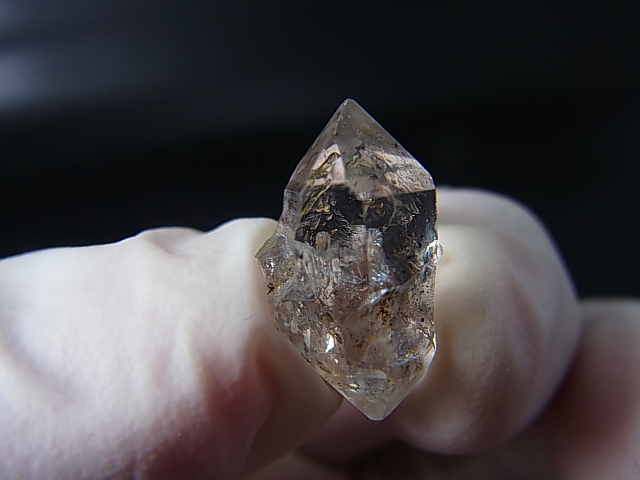 画像: パキスタン・クエッタ産蛍光オイル入りＤＴ水晶 1.9g