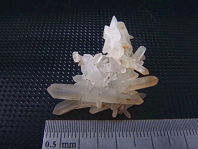 画像: 山梨県竹森産水晶クラスター（ソリューション型） 5.6g