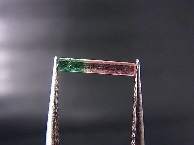 画像1: ブラジル産バイカラートルマリン（ピンク/グリーン）柱状結晶 0.3カラット