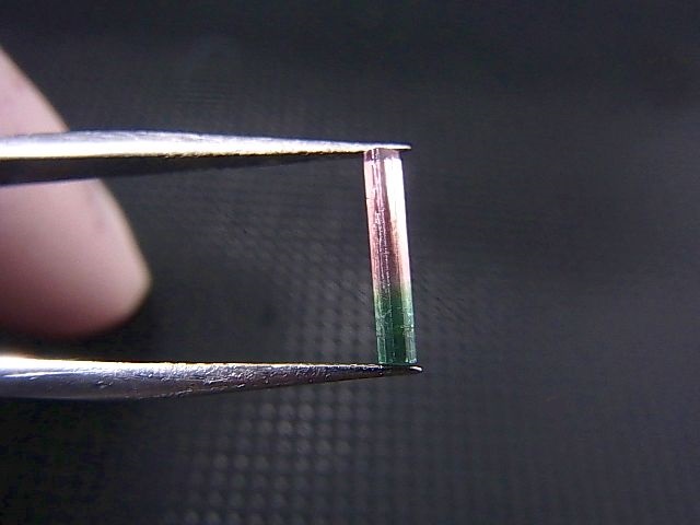 画像: ブラジル産バイカラートルマリン（ピンク/グリーン）柱状結晶 0.3カラット
