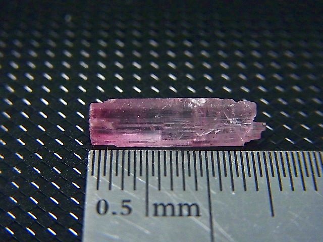 画像: アフガニスタン産ピンクトルマリン柱状結晶 1.8カラット