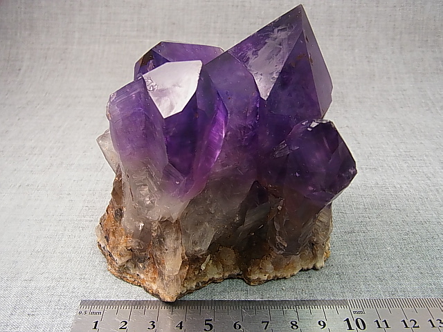 画像: キャビネットサイズ：ナイジェリア・ナサラワ産ダークパープルカラーアメジスト原石クラスター 850.0g