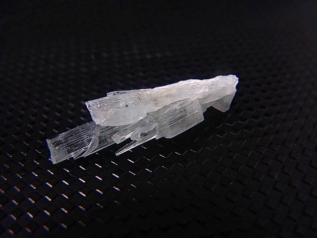 画像: パキスタン・ギルギット産アクアマリン柱状結晶原石（多連晶） 5.0カラット