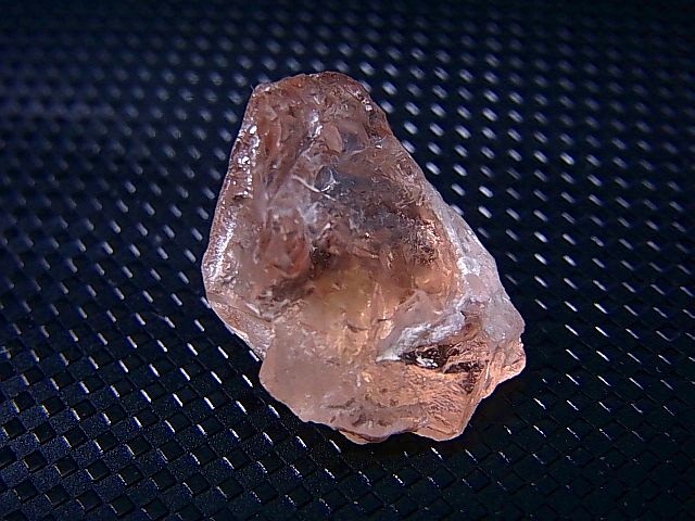 画像: 宝石需要品質：ベトナム産シャンパンカラートパーズ原石 22.1カラット