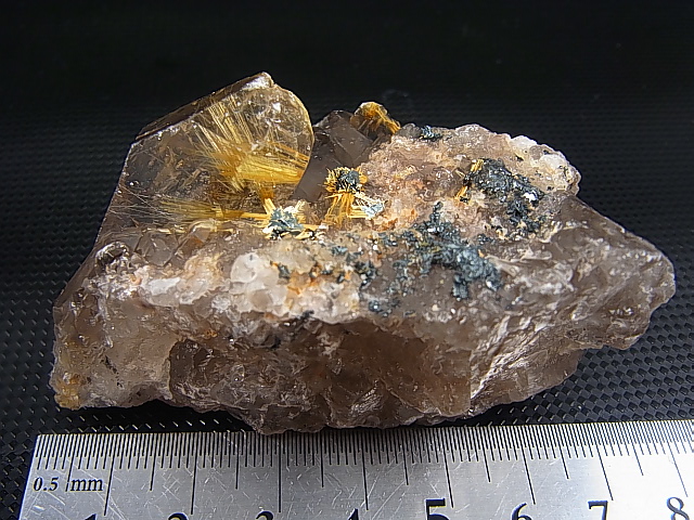 画像: ブラジル産タイチンルチル水晶原石（ヘマタイト付き） 117.6g