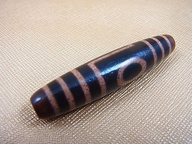 画像2: 「一眼山形」現代天珠 直径約12.5×57mm