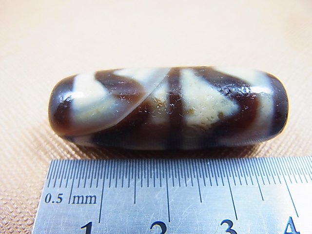画像: 「四線虎牙」（ドラゴンライン入り）現代天珠 直径約14×40mm