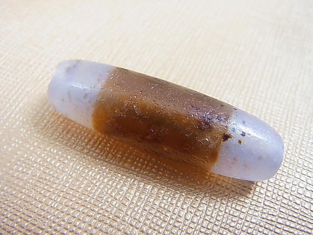 画像: 「黒白」（黒朱砂入り）現代天珠 直径約11.5×38.5mm